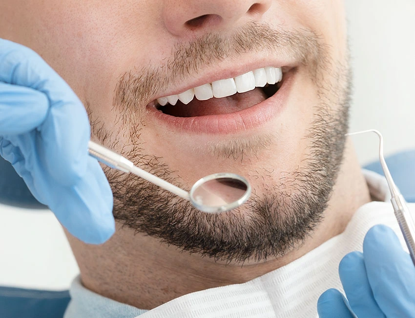 What Are The Early Signs Of Gum Disease?